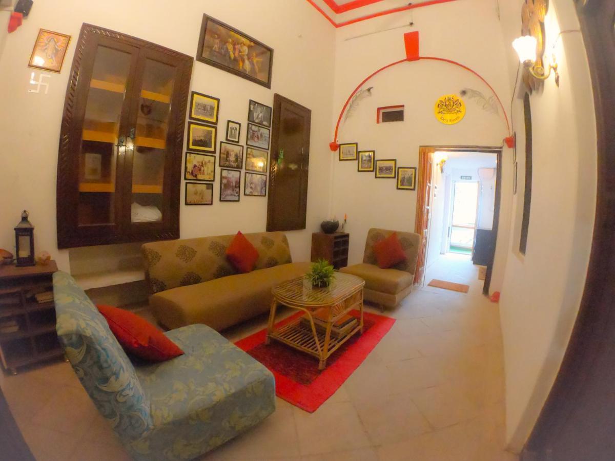 Dera Haveli- Heritage Homestay กวาลิออร์ ภายนอก รูปภาพ