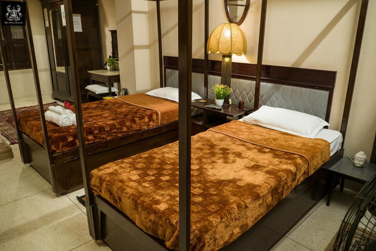 Dera Haveli- Heritage Homestay กวาลิออร์ ภายนอก รูปภาพ